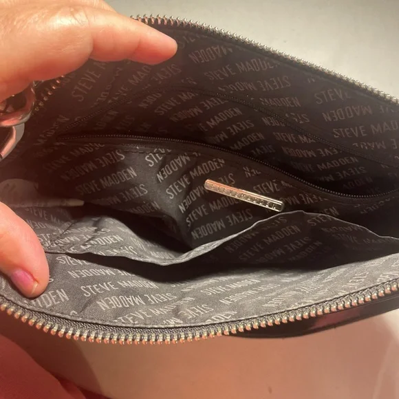 Steve Madden Black Shoulder Bag with Silver Chain Detail - Picture 3 of 6